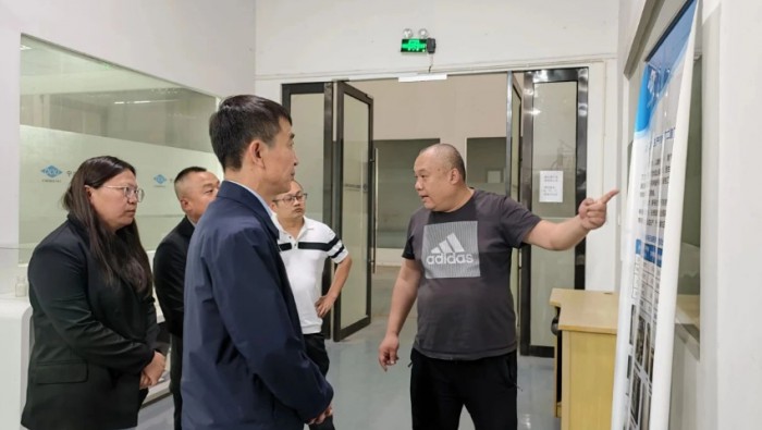 主动服务“走出去”，，，，，，，优质项目“引进来”——快盈VIII集团“一把手”带队外出开展招商引资